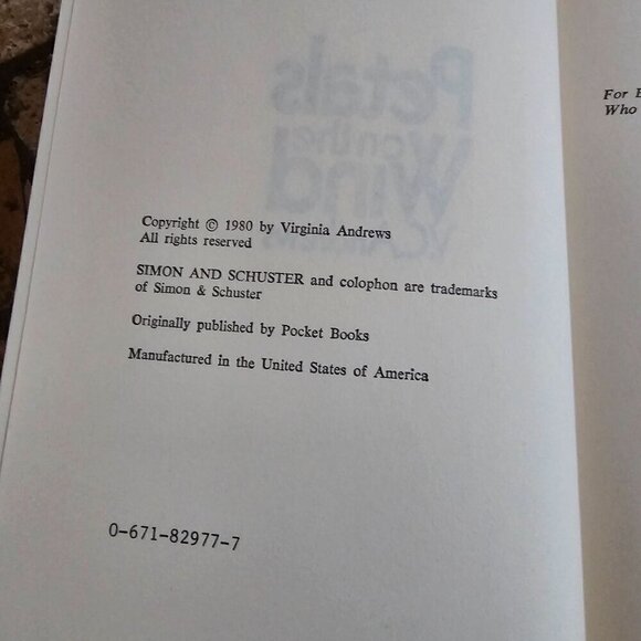 Vintage Petals On The Wind Book By V.C. Andrews, Hardcover - Picture 4 of 5